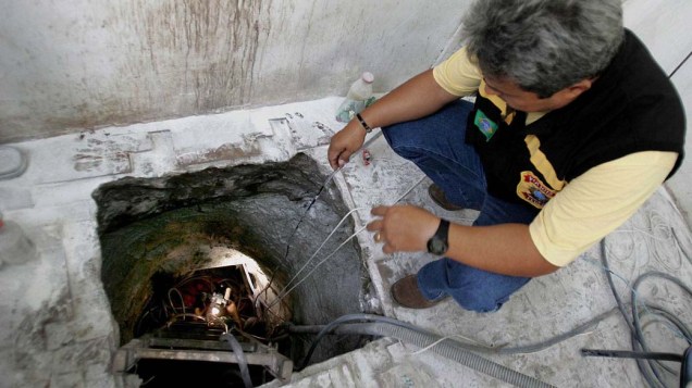 Realidade: A Polícia Federal investiga o túnel usado pelos assaltantes, em Fortaleza. No ano de 2005, assaltantes levaram 156 milhões de reais, através de um túnel subterrâneo que ligava uma casa até o prédio do Banco Central de Fortaleza