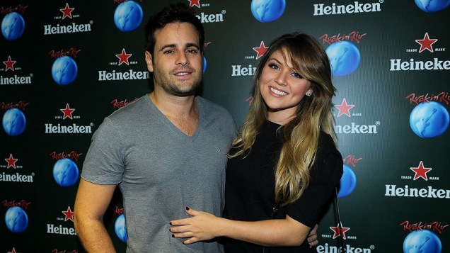 Rodrigo Scarpa e Gabriela Baptista no camarote Heineken na Cidade do Rock