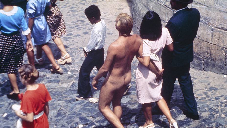 José Wilker, Sônia Braga e Mauro Mendonça no filme Dona Flor e Seus Dois Maridos (1976), de Bruno Barreto