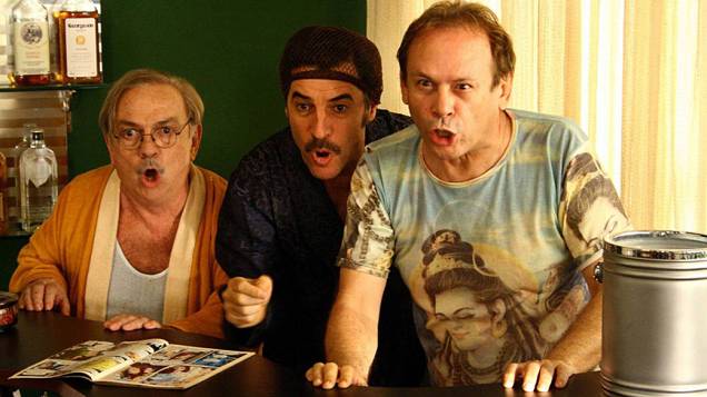 Antônio Pedro, Paulo Betti e José Wilker no filme Casa da Mãe Joana (2008), de Hugo Carvana