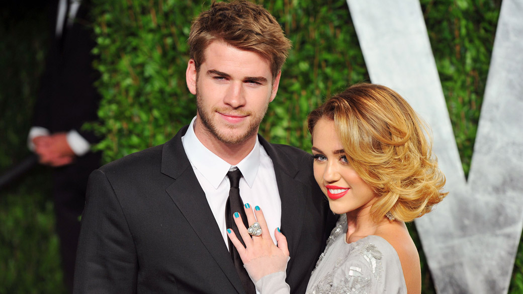 Ator Liam Hemsworth e a cantora Miley Cyrus