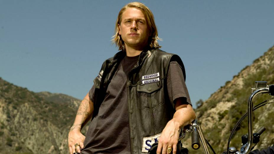 O ator Charlie Hunnam na série Sons of Anarchy, no ar desde 2008