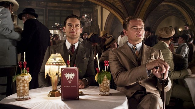 Nick Carraway (Tobey Maguire) e Jay Gatsby (Leonardo DiCaprio), personagens do filme "O Grande Gatsby"
