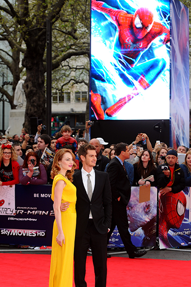 Os atores Emma Stone e Andrew Garfiel durante um evento de divulgação do filme O Espetacular Homem-Aranha 2 em Londres, Inglaterra
