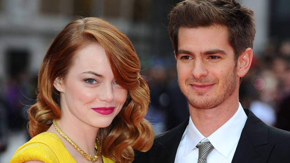Emma Stone e Andrew Garfiel em première do filme O Espetacular Homem-Aranha 2 em Londres, Inglaterra