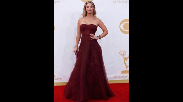 Atriz Kaley Cuoco da série The Big Bang Theory, chega para a premiação do Emmy, em Los Angeles