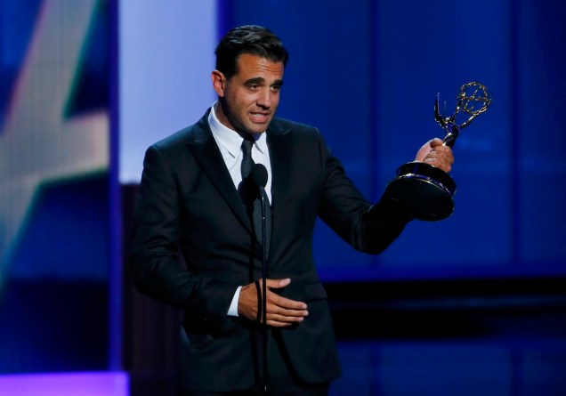 Bobby Cannavale recebe o prêmio de melhor ator coadjuvante em série dramática por sua atuação em Boardwalk Empire, durante o Emmy, em Los Angeles