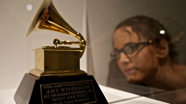 Grammy ganho por Amy Winehouse em 2011 por sua performance com o cantor americano Tony Bennett