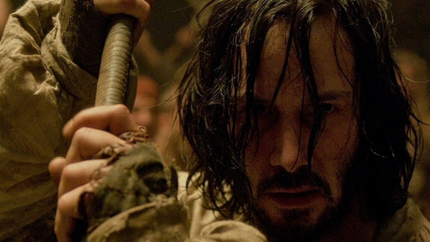 Keanu Reeves no papel do samurai mestiço Kai, no filme 47 Ronins