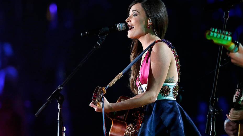 Kacey Musgraves se apresenta durante a premiação do Grammy 2014