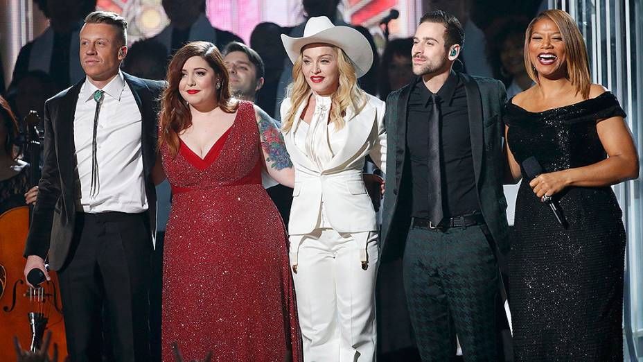 Macklemore, Mary Lambert, Madonna, Ryan Lewis e Queen Latifah se apresentam durante a premiação do Grammy 2014
