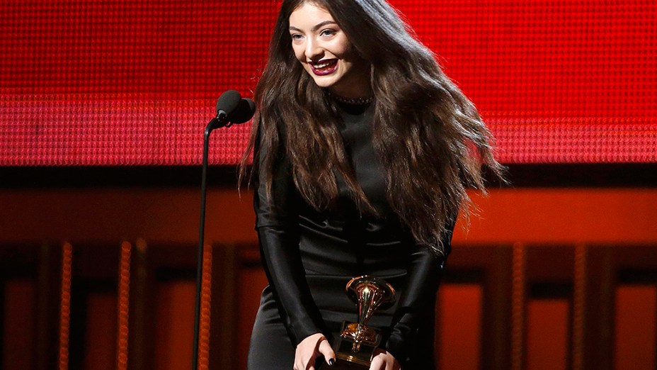 Lorde canta pela primeira vez música feita para Jogos Vorazes