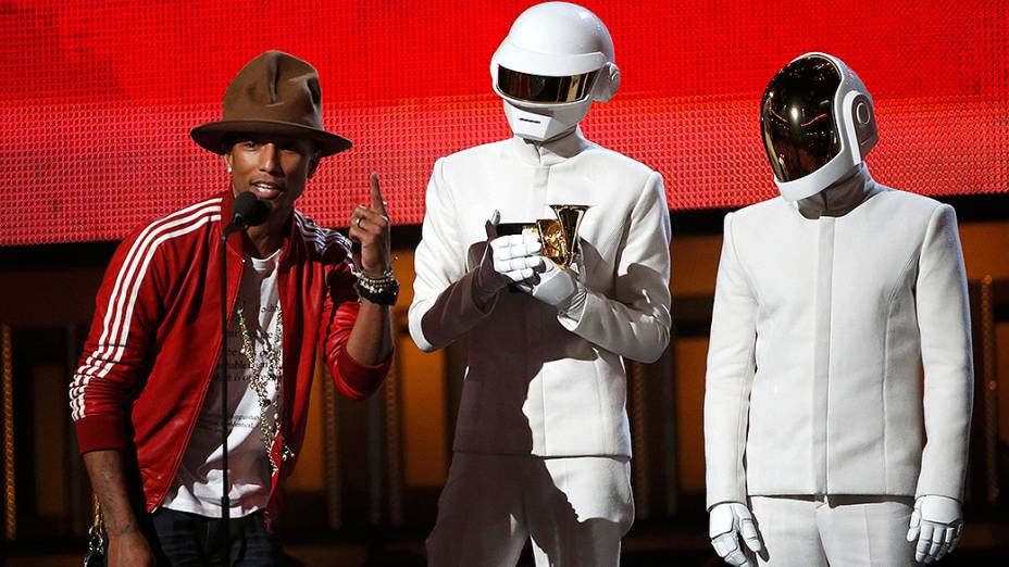 O Daft Punk ainda levou o Grammy de Gravação do Ano e Melhor Performance Pop de Duo ou Dupla com a música Get Lucky em parceria com Pharrell Williams