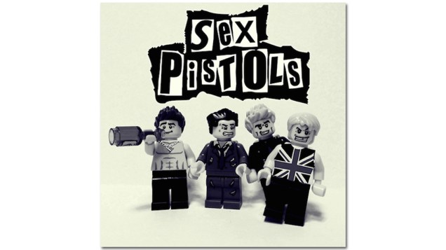 Sex Pistols em versão Lego