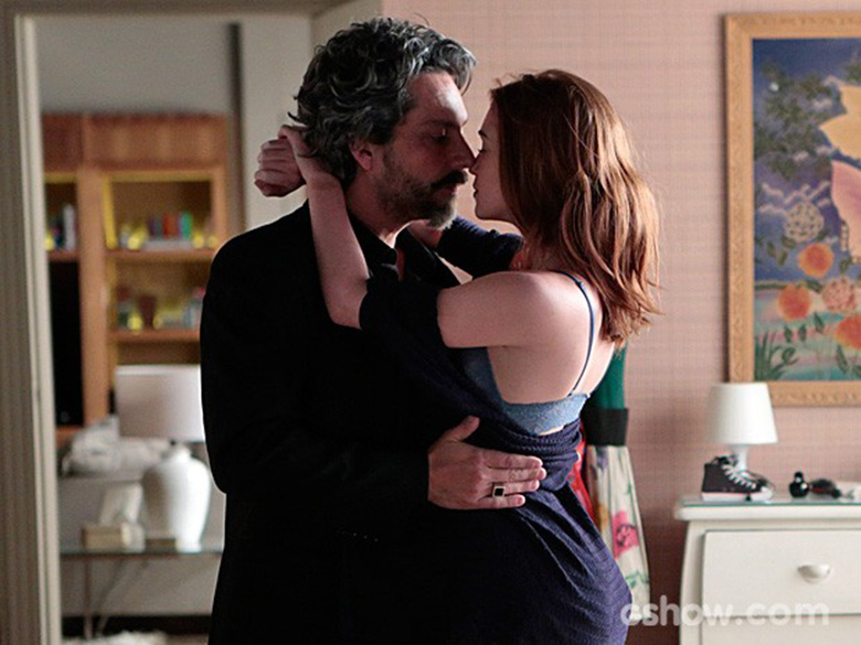 Maria Ísis (Marina Ruy Barbosa) em cena da novela Império