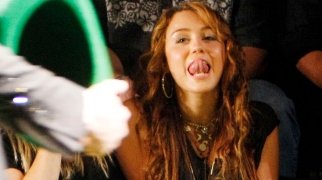Miley Cyrus durante o Mercedes-Benz Fashion Week de 2008