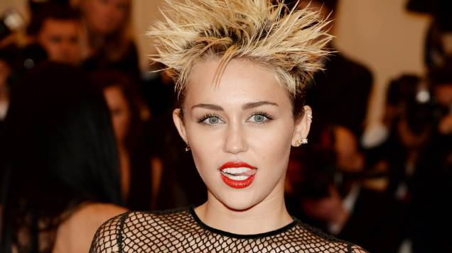 Miley Cyrus durante evento em 2013