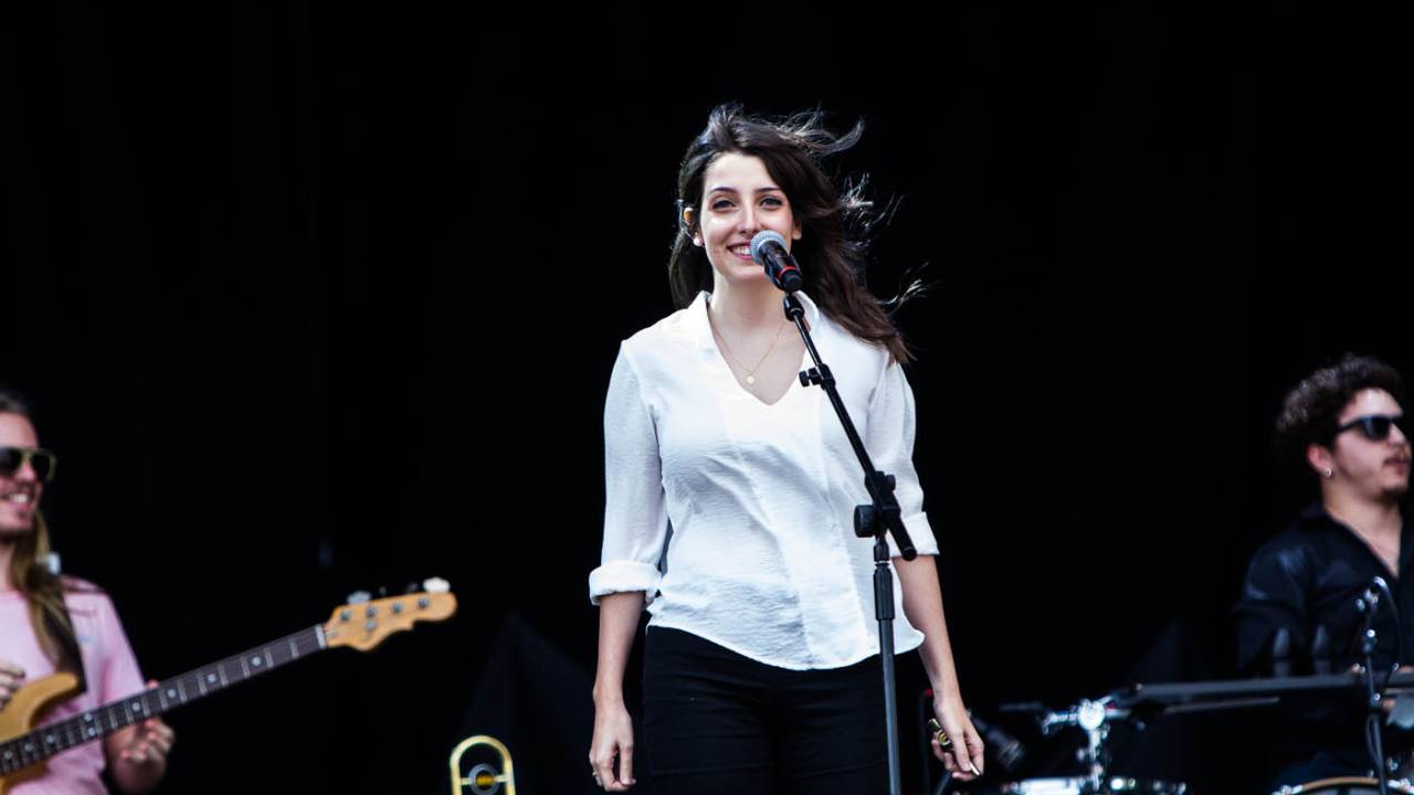Show de Clarice Falcão no Planeta Terra 2013