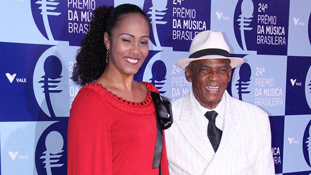 Antônio Pitanga chega para o 24º Prêmio da Música Brasileira, no Rio de Janeiro