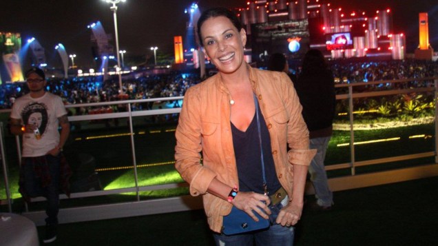  Carolina Ferraz na área vip na Cidade do Rock, no quarto dia do Rock in Rio 2013