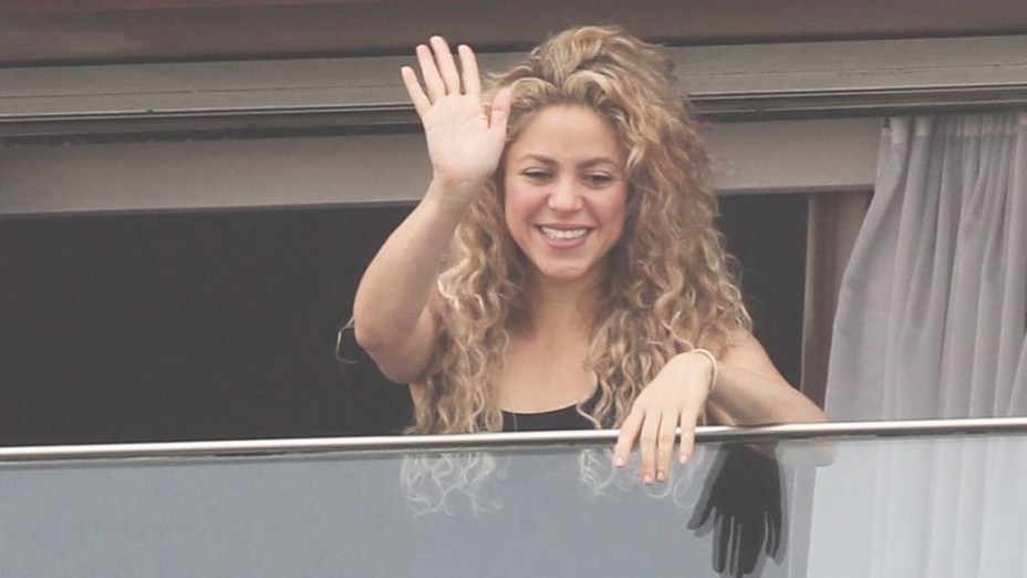 Shakira na Sacada do Hotel Fazano
