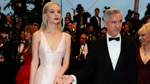 Carey Mulligan e Baz Luhrmann participam da cerimônia de abertura do filme O Grande Gatsby, durante o 66º Festival de Cinema de Cannes, no Teatro Lumiere, na França