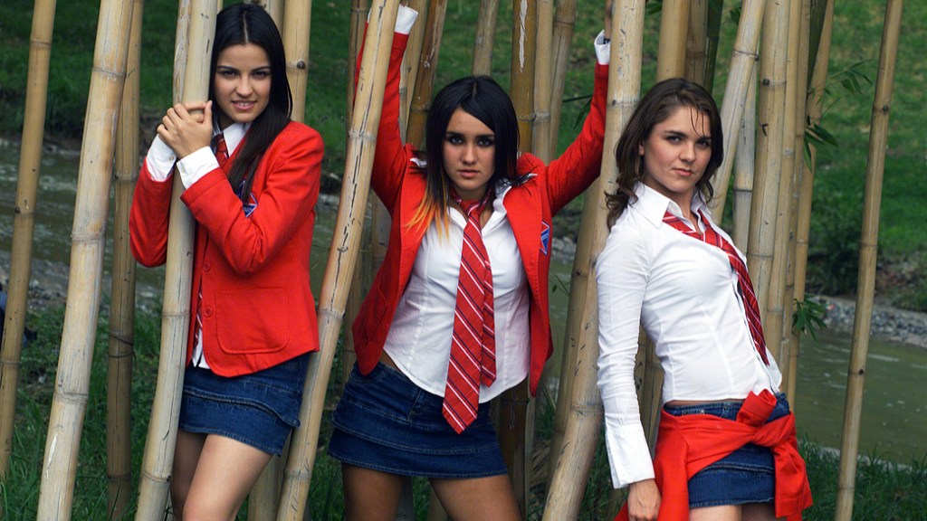 celebridades-tv-rbd-rebelde-maite-perroni-20250416-02-original.jpeg Maitê Perroni, Dulce Maria e Zoraida Gómez na novela Rebelde