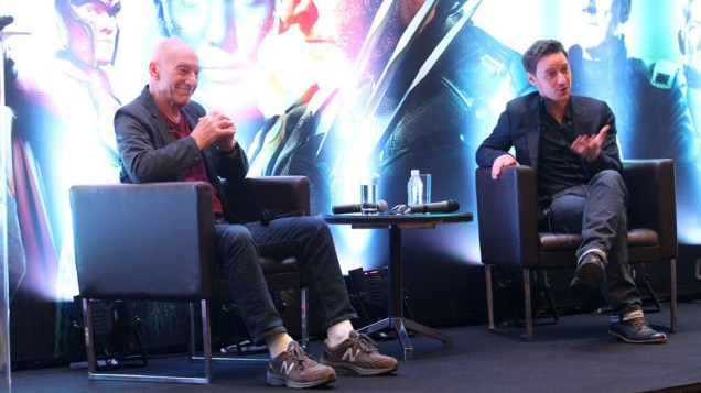 Os atores James McAvoy e Patrick Stewart divulgam o novo X-Men, em São Paulo