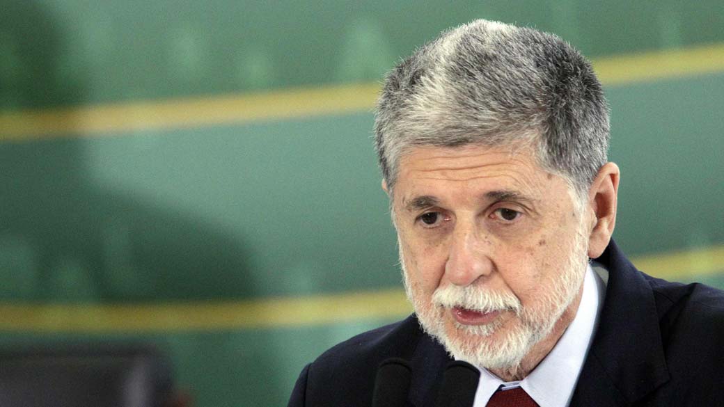 Celso Amorim, ministro da Defesa, receberá documentos da Comissão da Verdade