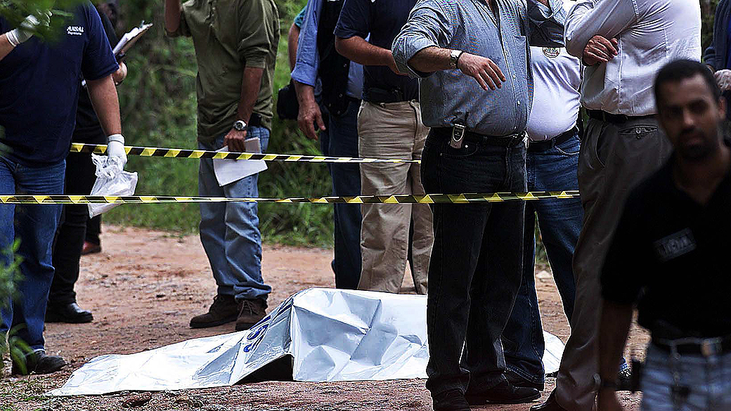 Cadáver insepulto: corpo de Celso Daniel encontrado numa estrada de Juquitiba, alvejado por oito tiros
