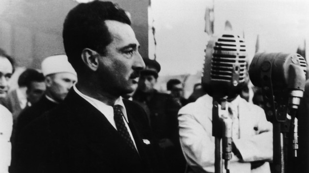 Jorge Amado em reunião para o Congresso Mundial pela Paz em Bucareste, România, em 1950