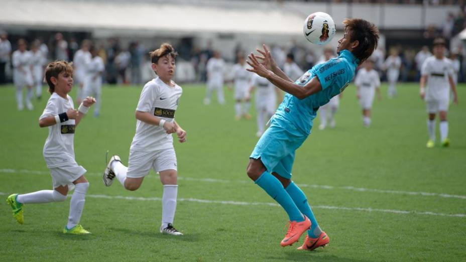 Festa do centenário do Santos, na Vila Belmiro, com a presença de Neymar, Pelé e de vários outros ídolos do clube, além do governador Geraldo Alckmin, torcedor da equipe