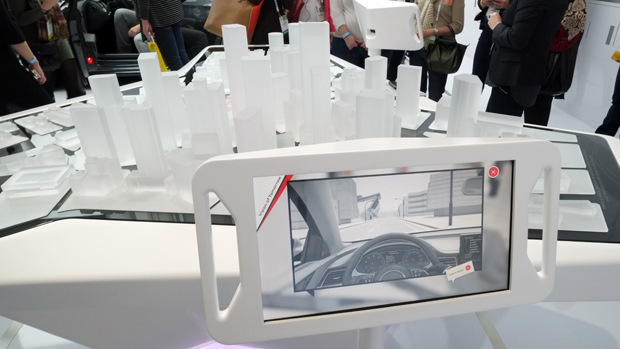 Estande da Audi na CES mostrou tecnologias para integrar dispositivos móveis com carros