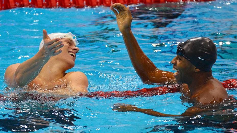 Cesar Cielo fez o melhor tempo das semifinais dos 50 m livre, no Centro Aquático