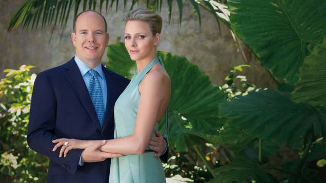 Príncipe Albert II de Mônaco e sua noiva, Charlene Wittstock no palácio de Mônaco Príncipe Albert II de Mônaco e sua noiva, Charlene Wittstock no palácio de Mônaco