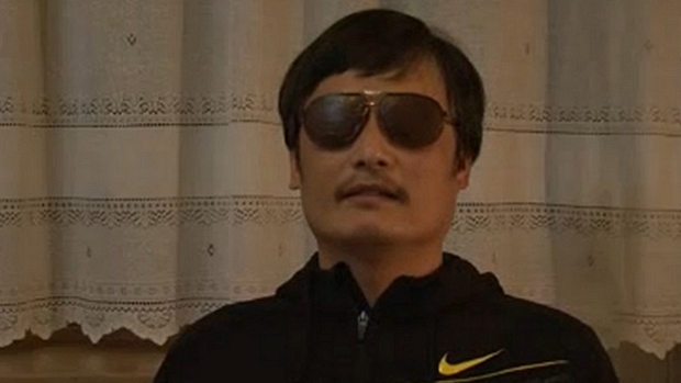 O dissidente Chen Guangcheng, em vídeo divulgado após escapar de prisão domiciliar