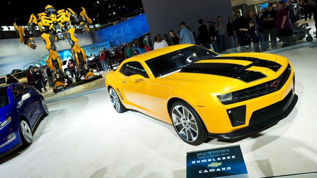 A GM também chegou a mostrar em vários eventos automotivos - inclusive no Salão do Automóvel de São Paulo de 2008 - o Camaro amarelo do filme Transformers ao lado de uma réplica em tamanho real do robô Bumblebee