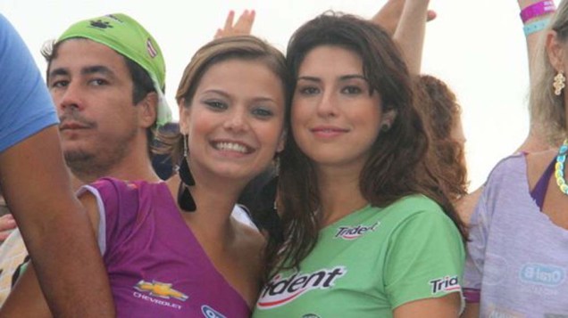 Milena Toscano e Fernanda Paes Leme no carnaval de Salvador, em 18/02/2012