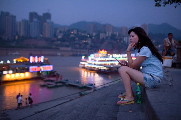 Em menos de quinze anos, a cidade de Chongqing se transformou de uma cidade caipira e pobre em uma megametrópole com 32 milhões de habitantes