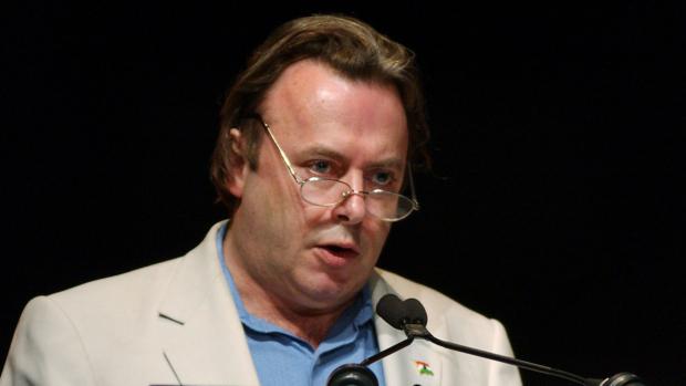 O jornalista britânico Christopher Hitchens, morto na quinta-feira