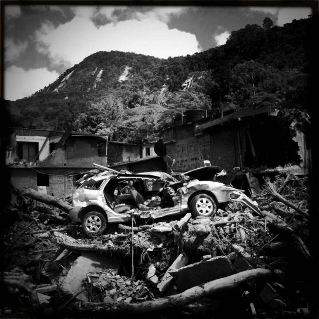 Destruição no bairro Campo Grande em Teresópolis, Rio de Janeiro