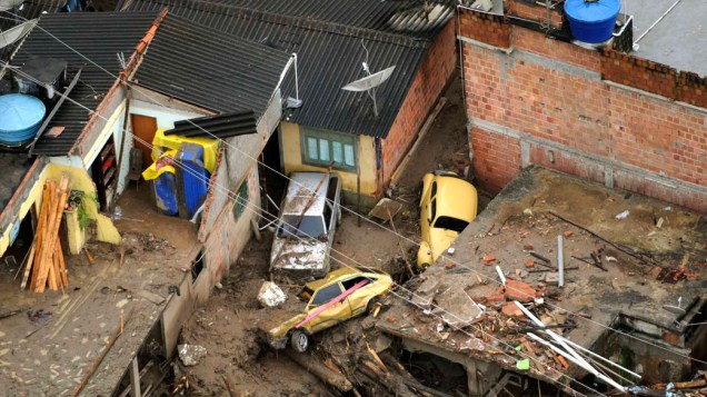 Destruição causada pelas chuvas em Teresópolis, Rio de Janeiro - 13/01/2011