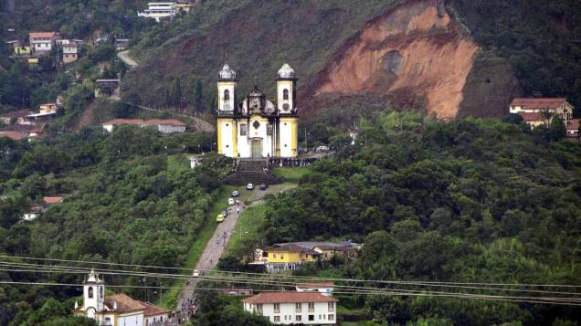 Em Ouro Preto, deslizamento de terra que causou a quinta vítima das fortes chuvas que atingem Minas Gerais