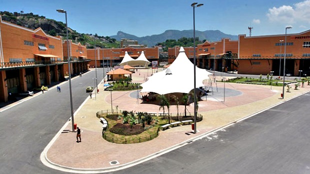 Desde 2005, a Cidade do Samba reúne os barracões das agremiações do Grupo Especial do Rio de Janeiro