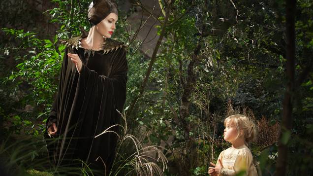 Angelina Jolie contracena com a filha no filme Malévola, da Disney