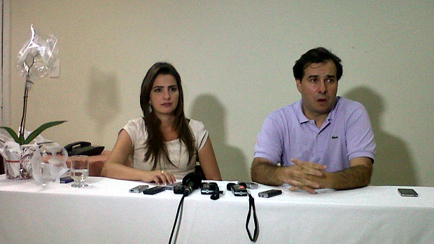 Clarissa Garotinho e Rodrigo Maia formalizam chapa