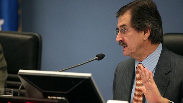 O presidente do CNJ, Cezar Peluso, durante sessão do órgão, em Brasília
