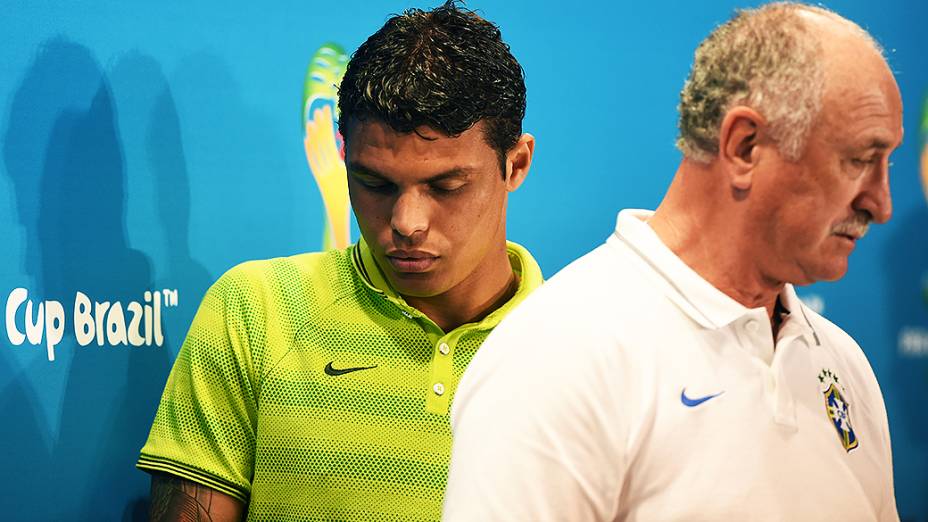 Felipão e thiago Silva chegam para coletiva de imprensa antes do jogo contra a Alemanha, em Belo Horizonte