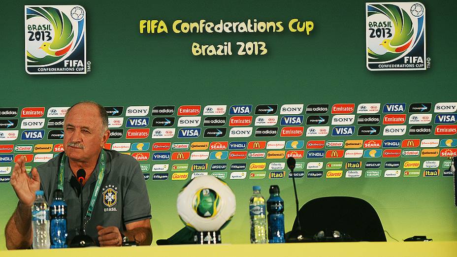 Luiz Felipe Scolari durante coletiva antes da estréia da Seleção Brasileira na Copa das Confederações, em Brasília