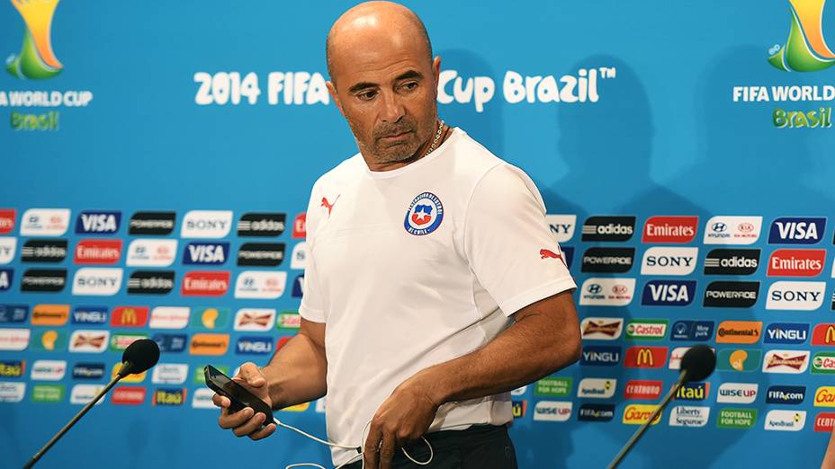 O técnico da Seleção Chilena, Jorge Sampaoli, durante coletiva de imprensa, no estádio Mineirão, em Belo Horizonte